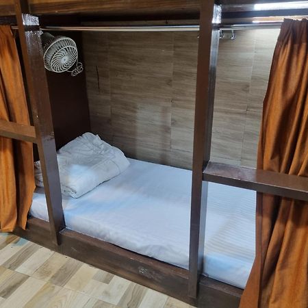 Unibed Dormitory 孟买 外观 照片