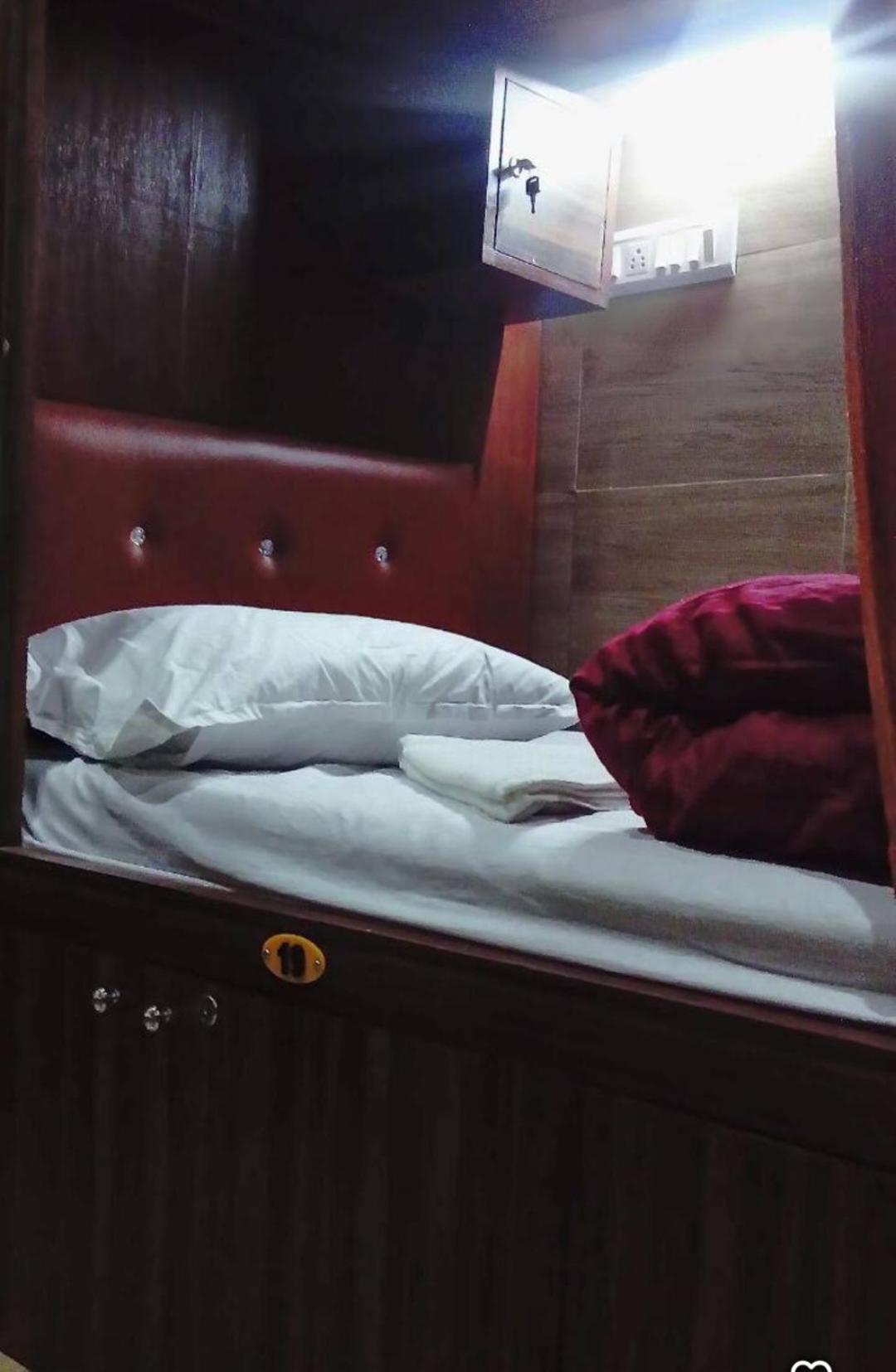 Unibed Dormitory 孟买 外观 照片