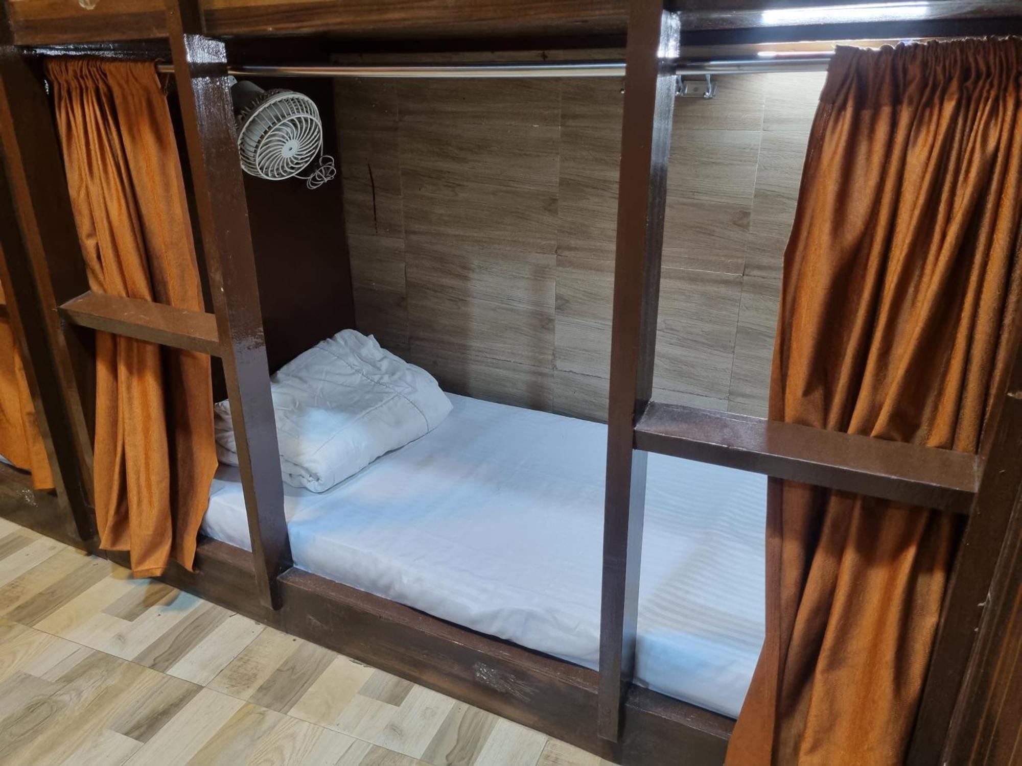 Unibed Dormitory 孟买 外观 照片