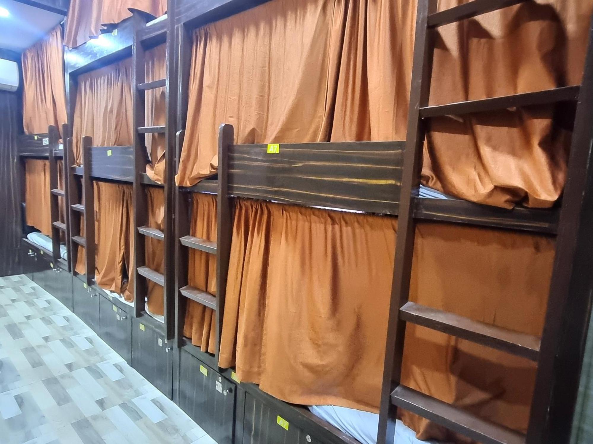 Unibed Dormitory 孟买 外观 照片